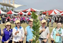 柯志恩林園植樹拋綠色願景 為高雄爭取更多綠蔭