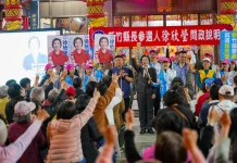 陸空齊發 立委吳宗憲力挺徐欣瑩 竹北竹東問政會站台、陪掃夜市