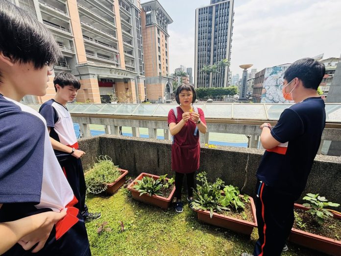 14daef18-9ced-4430-a93b-5e7e5632a58e-1