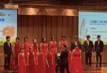 縣長張麗善支持在地音樂教育 口湖國中合唱團用歌聲讓世界聽見