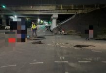 鹿港暖警捲袖主動協助清掃車禍碎片 避免造成二次交通事故 備受讚許