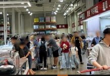 兒童節帶動買氣好市多湧人潮 玩具區擠爆孩子許願就是要這隻