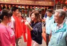 基隆考生齊聚慈雲寺 祈願國中會考金榜題名