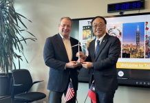 臺灣港務公司為強化美西郵輪市場交流 與美國西雅圖港務局進行雙邊會談 雙方對郵輪營運與港埠經營 均期待擴大合作