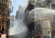 中油大林煉油廠火警 疑槽體洩漏燃燒重油濃煙密佈