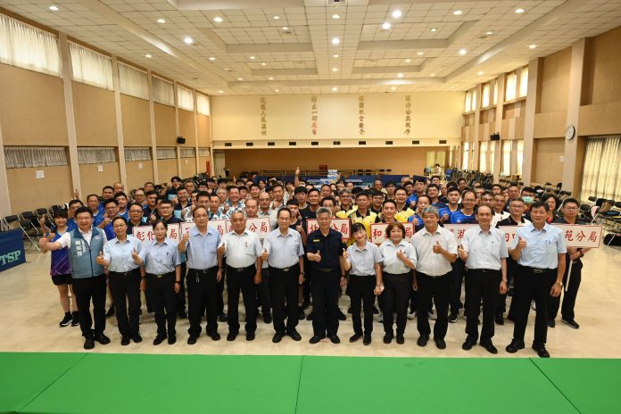 23_20260512114531310_薛副局長與教練團選手合影