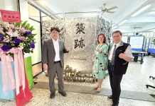 技職奇蹟在投高!南投高中建築展雙喜臨門 傑出校友張正岳推「早苗計畫」育才 校友會理事長徐孟榆頒獎祝賀繁星100%全上國立頂大