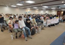 別只禁止要引導!北市家教中心教家長陪孩子聰明學AI